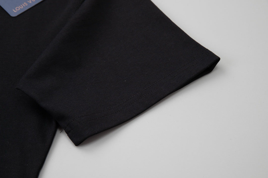 Camiseta con estampado de borlas de colores