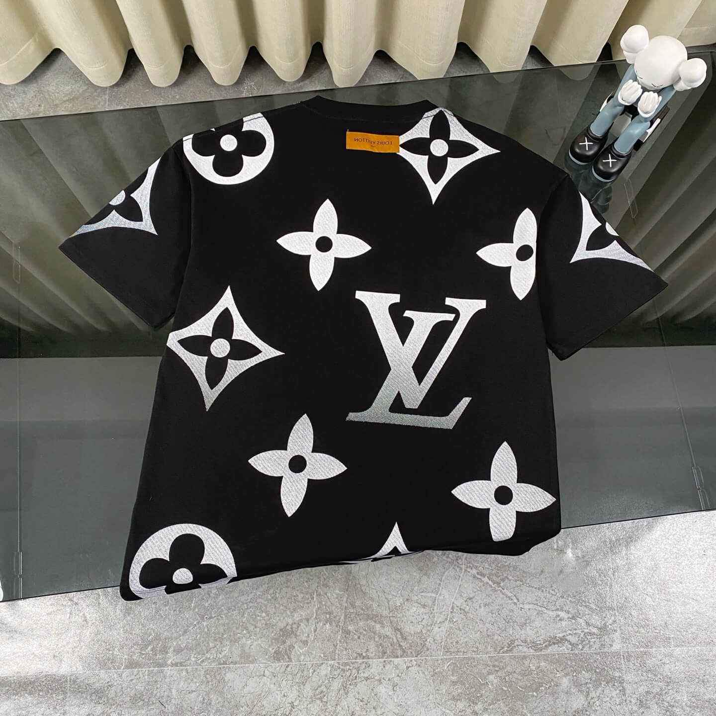 Camiseta con estampado degradado por toda la prenda