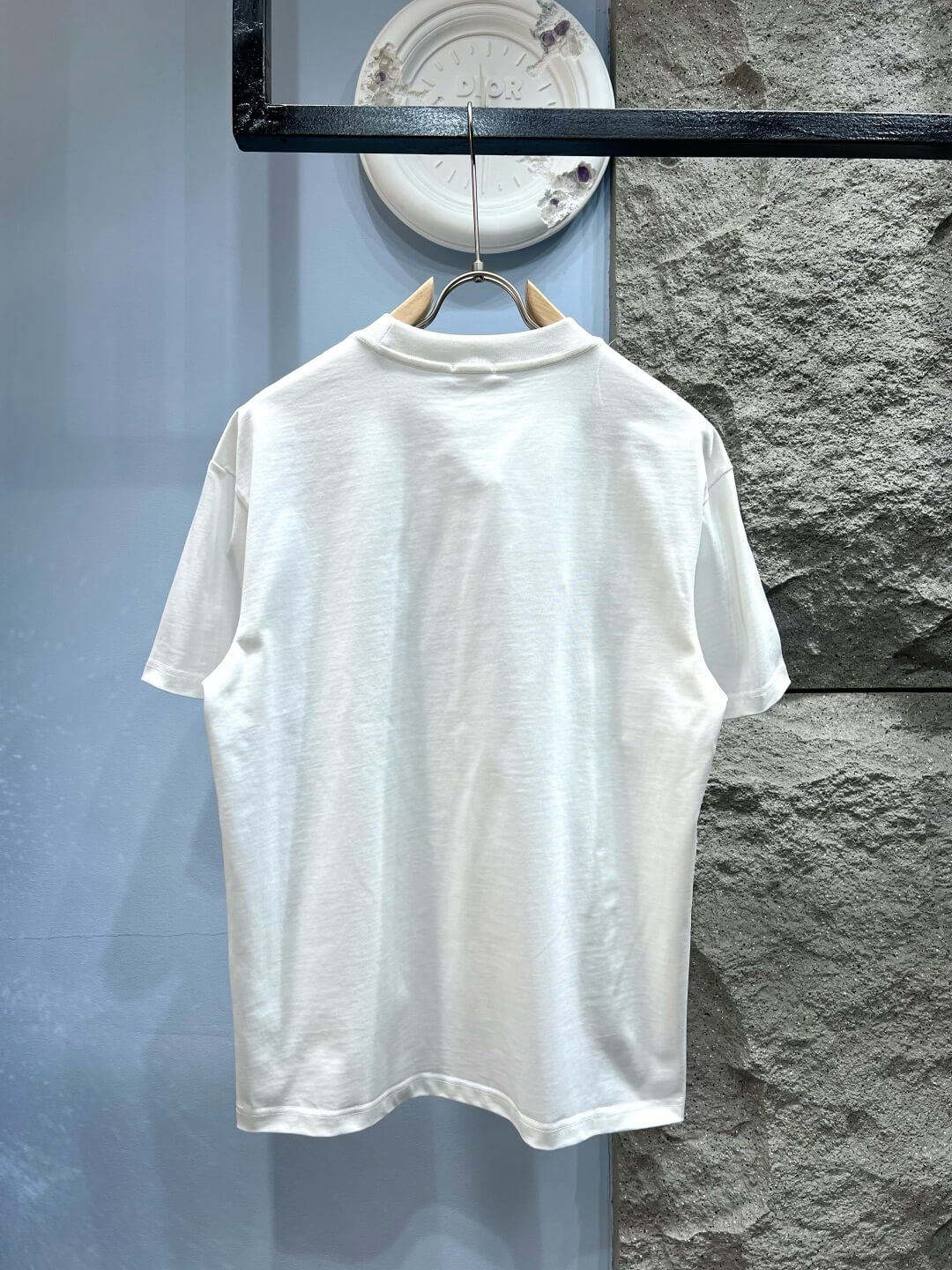Camiseta clásica con estampado de letras