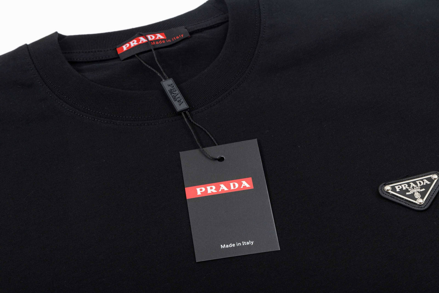 Camiseta clásica con estampado de triángulos