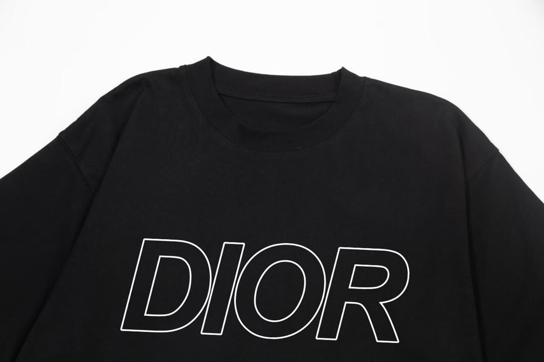 Camiseta clásica con estampado de letras