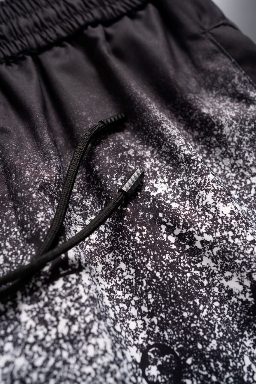 Pantalones cortos de playa con cielo estrellado