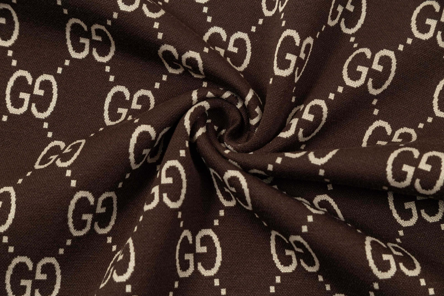 Polo con estampado completo de doble G