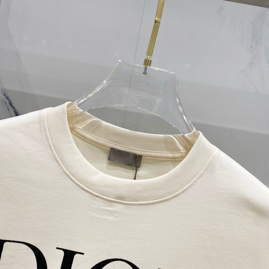 Camiseta con mangas articuladas