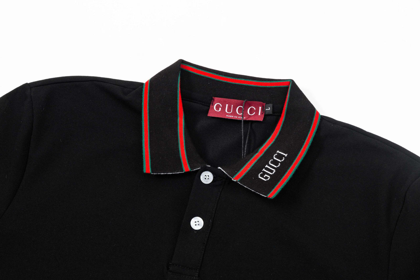 Polo con diseño de rayas
