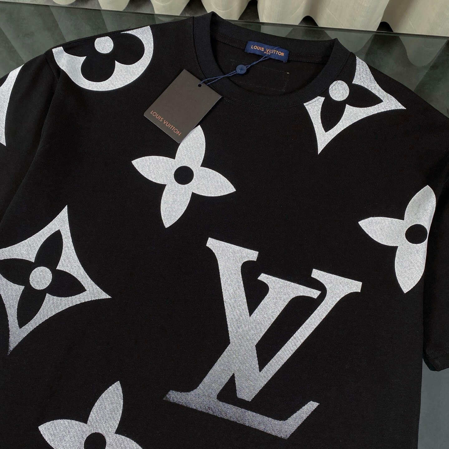 Camiseta con estampado degradado por toda la prenda