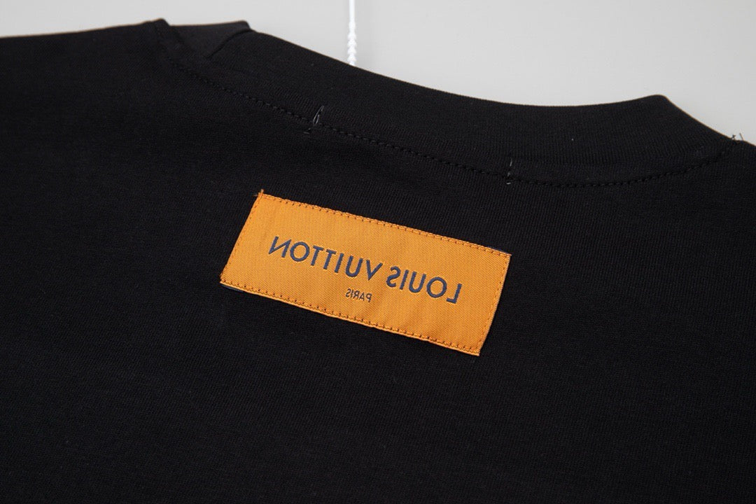 Camiseta con estampado de borlas de colores