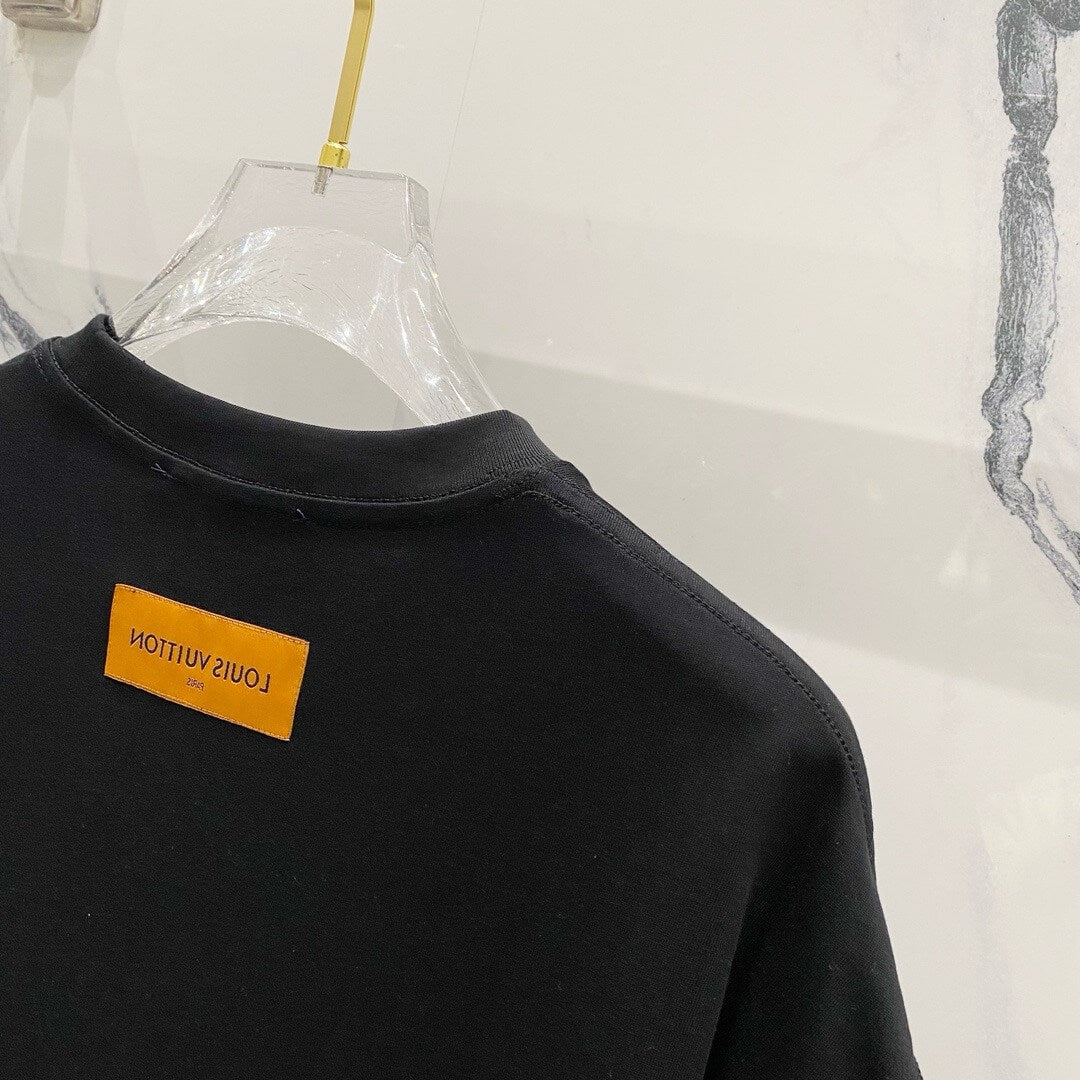 Camiseta con estampado de letras de colores