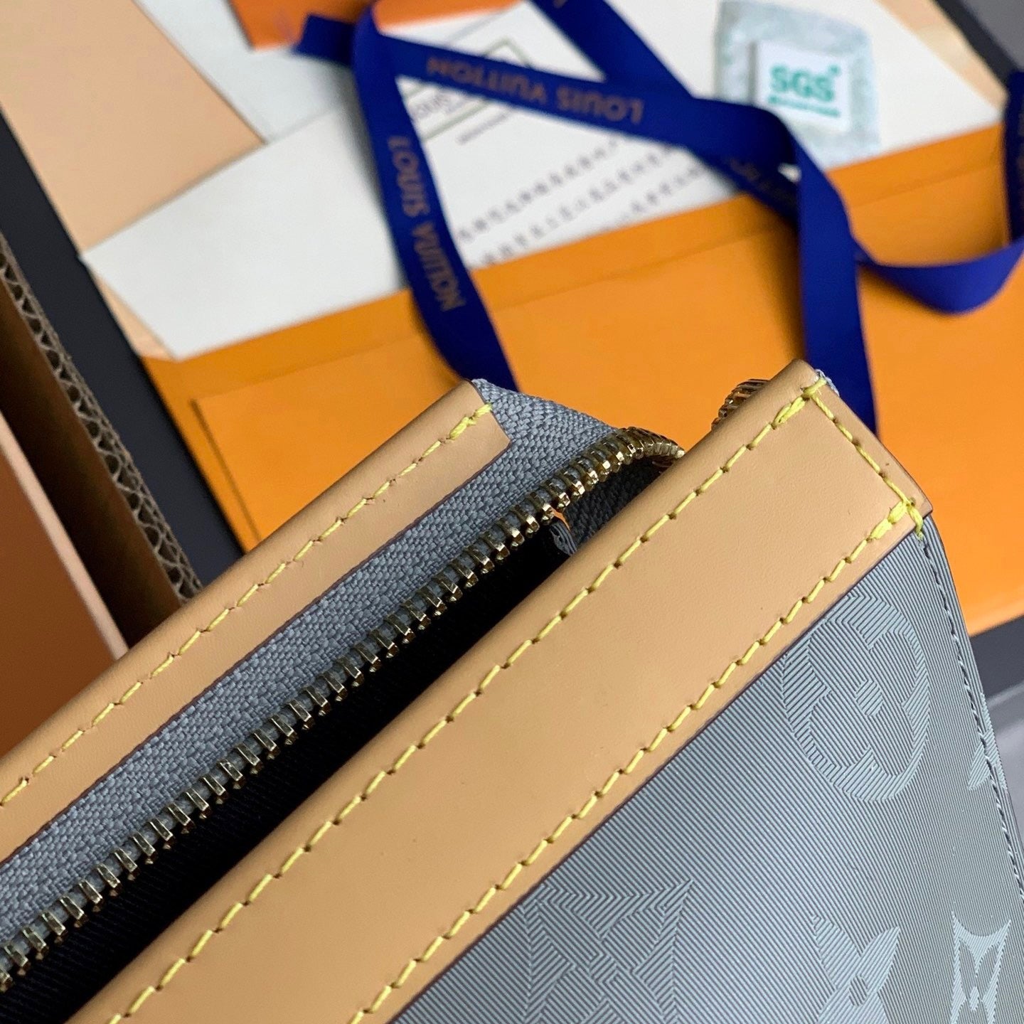 Pochette tendance à imprimé intégral