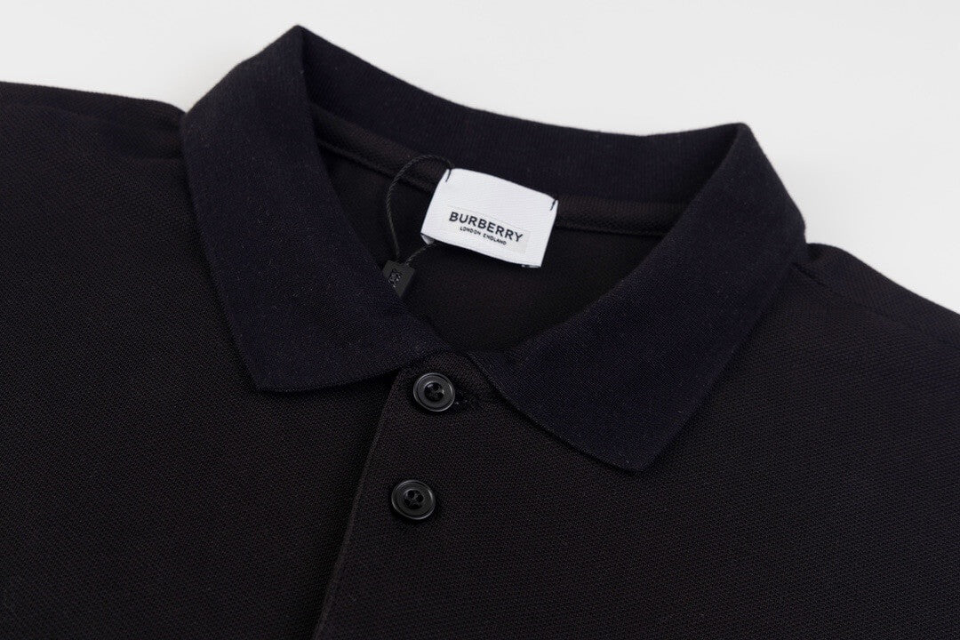 Camiseta polo con costuras de rayas marrones