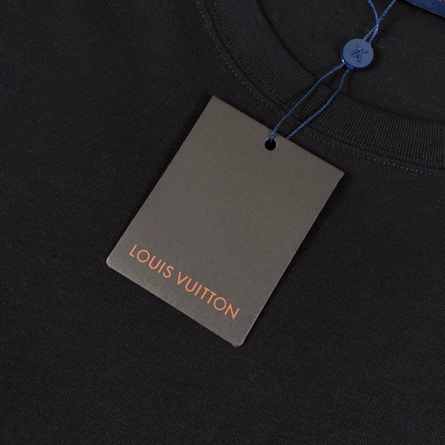 Camiseta con bordado de dopamina
