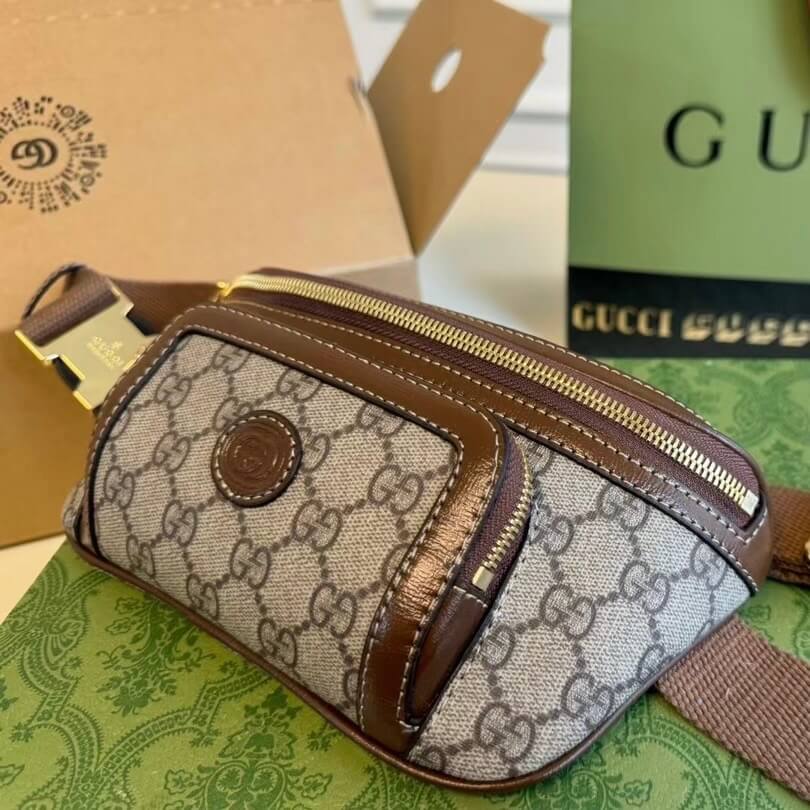 Bolso bandolera clásico con estampado completo