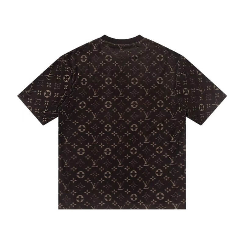 Camiseta clásica estampada en relieve por todas partes