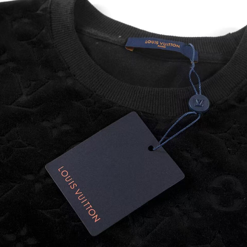 Camiseta clásica estampada en relieve por todas partes