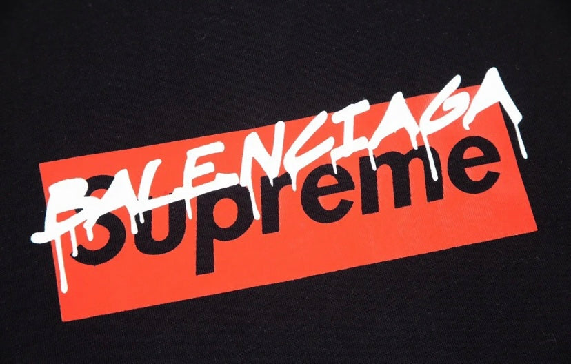 Camiseta clásica con estampado rojo