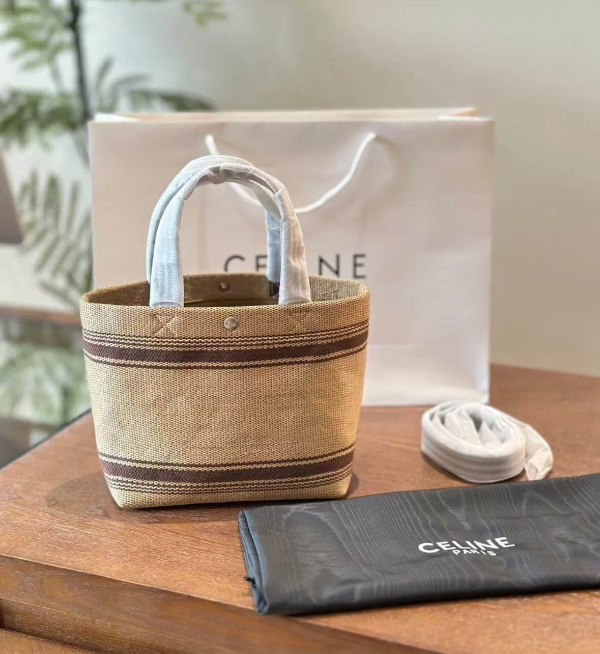 Mini bolso tote estilo vacaciones sencillo