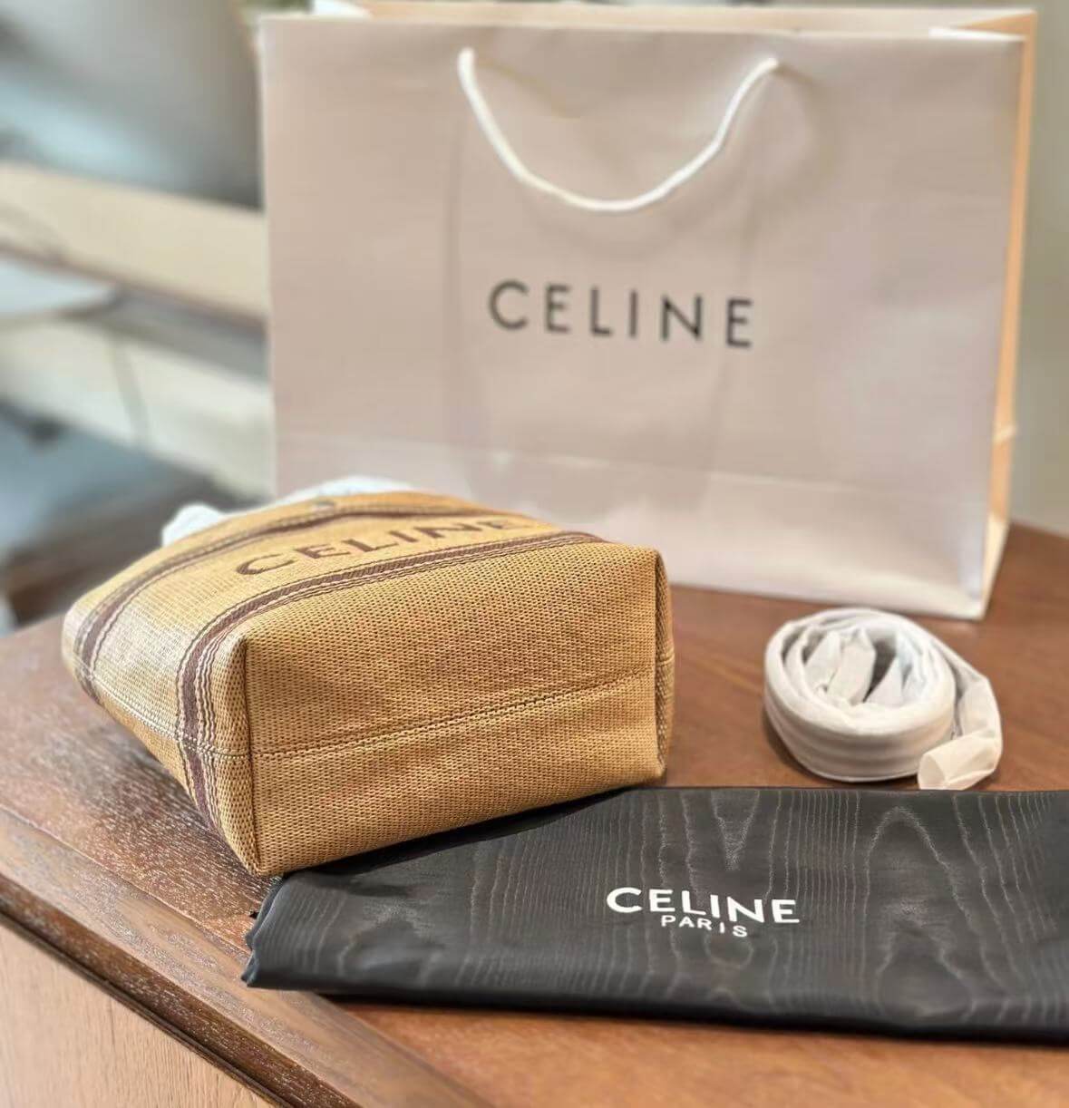 Mini bolso tote estilo vacaciones sencillo