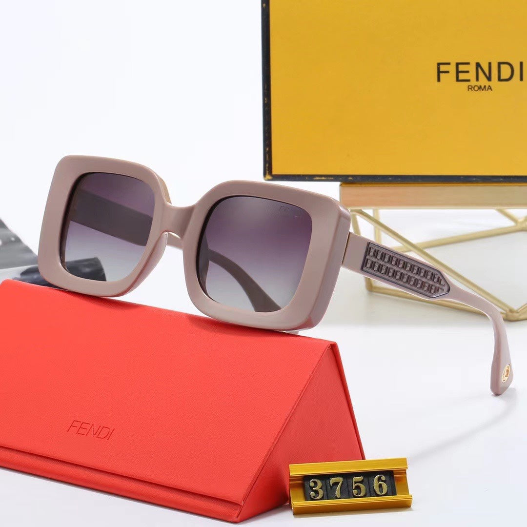 Gafas de sol con montura cuadrada