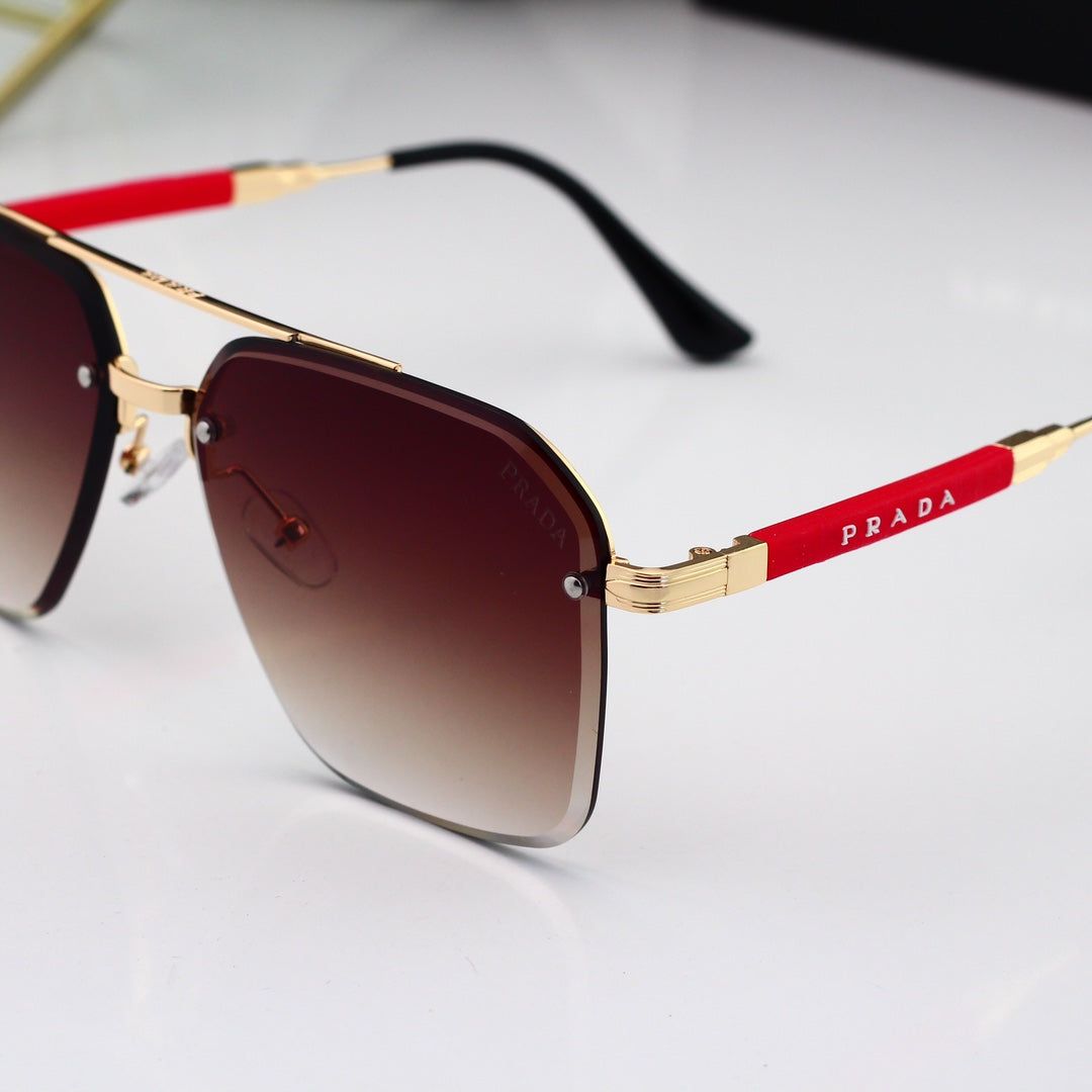 Gafas de sol con montura fina dorada
