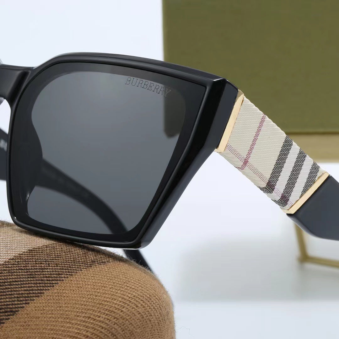 Gafas de sol clásicas cuadradas a cuadros