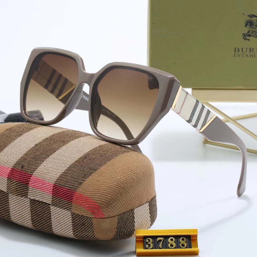 Gafas de sol clásicas con montura a cuadros