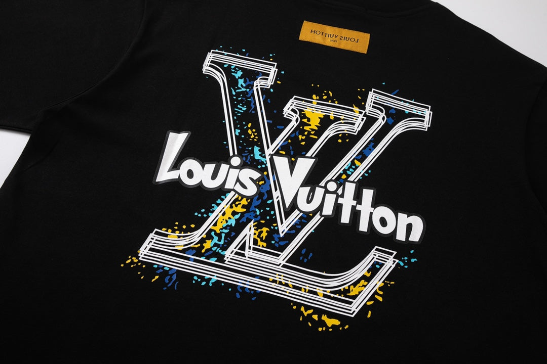 Camiseta con estampado de grafiti amarillo