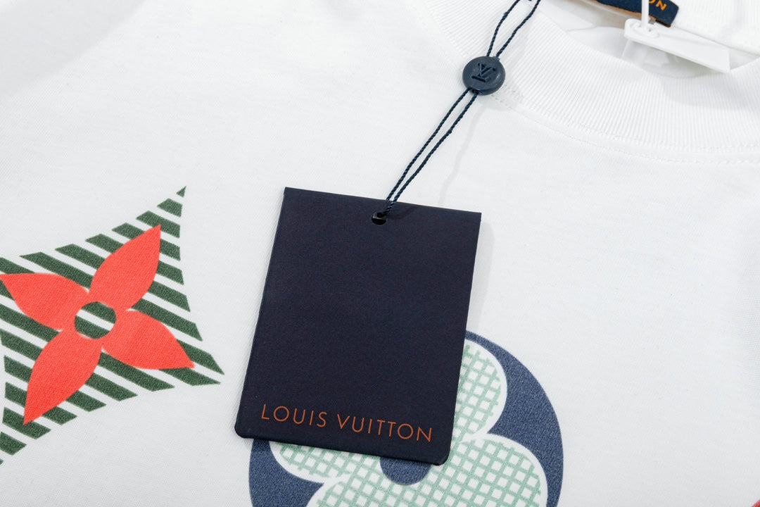 Camiseta con estampado de tres jacquards