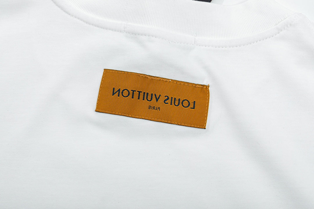 Camiseta con estampado de tres jacquards