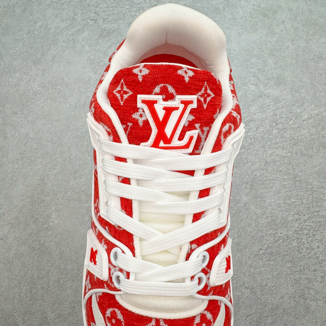 Zapatos clásicos rojos