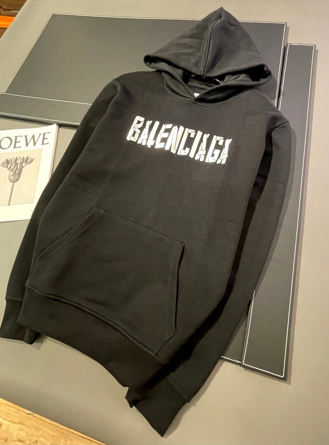 Sudadera con capucha clásica con estampado de letras