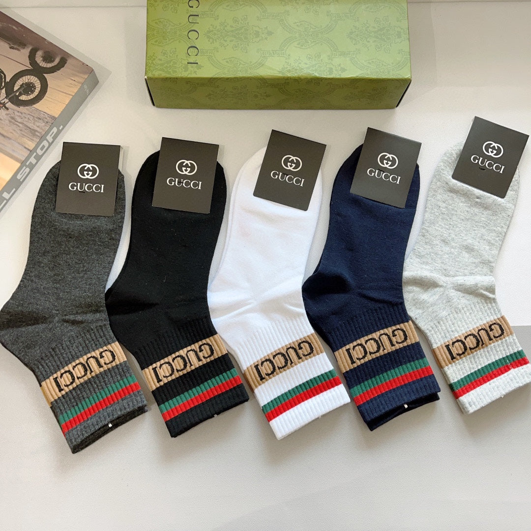 Calcetines con letras clásicas