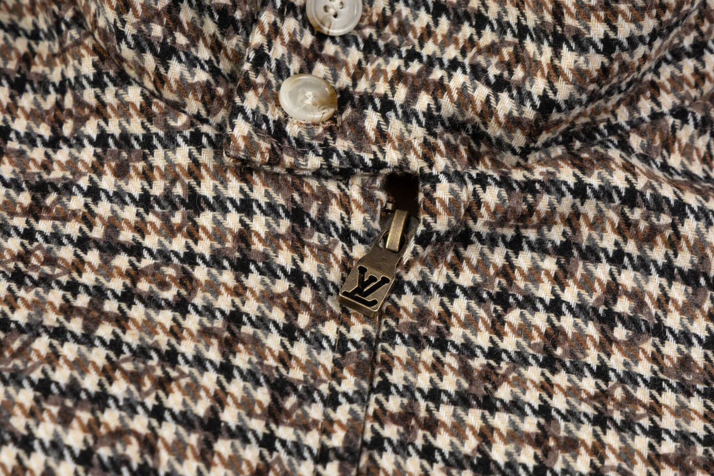 Chaqueta marrón nueva 2025
