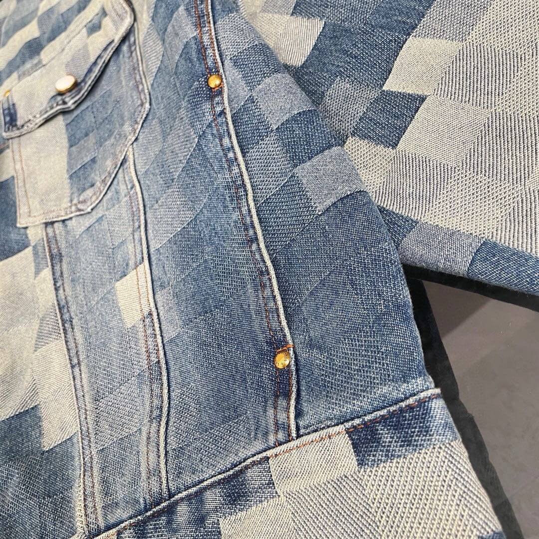Veste à carreaux très populaire