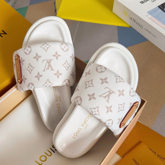 Chaussons blancs à imprimé intégral pour femmes
