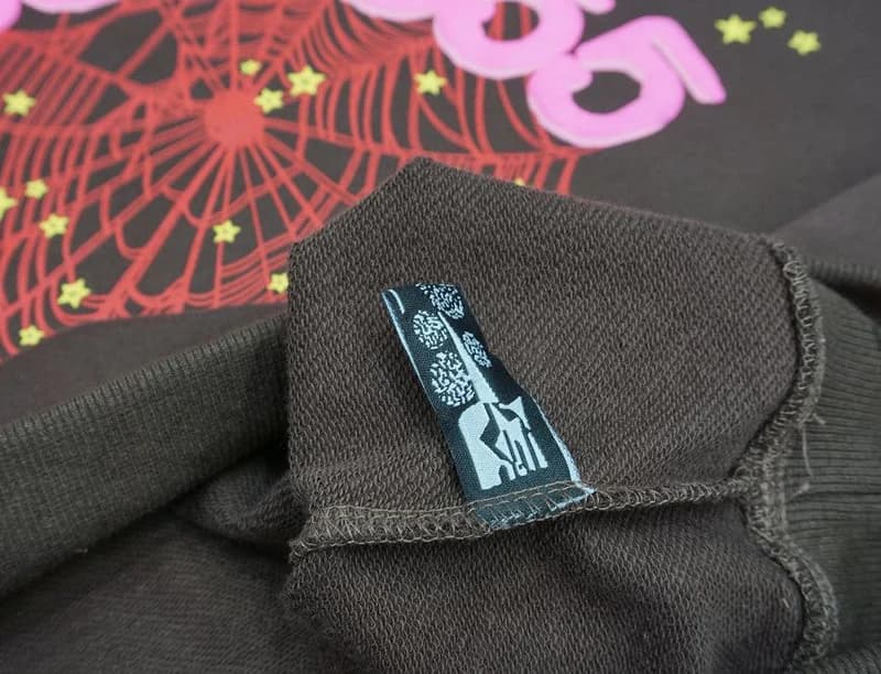 Sudadera con capucha clásica marrón con número