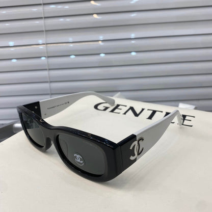 Gafas de sol retro con montura pequeña y colores a juego