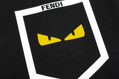 Camiseta con estampado de bolsillo