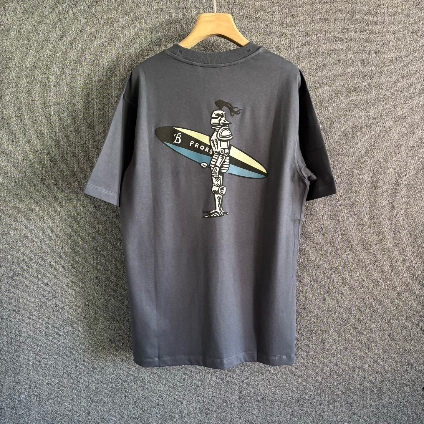 Camiseta con estampado de tabla de surf Big Rider