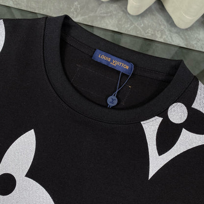 Camiseta con estampado degradado por toda la prenda