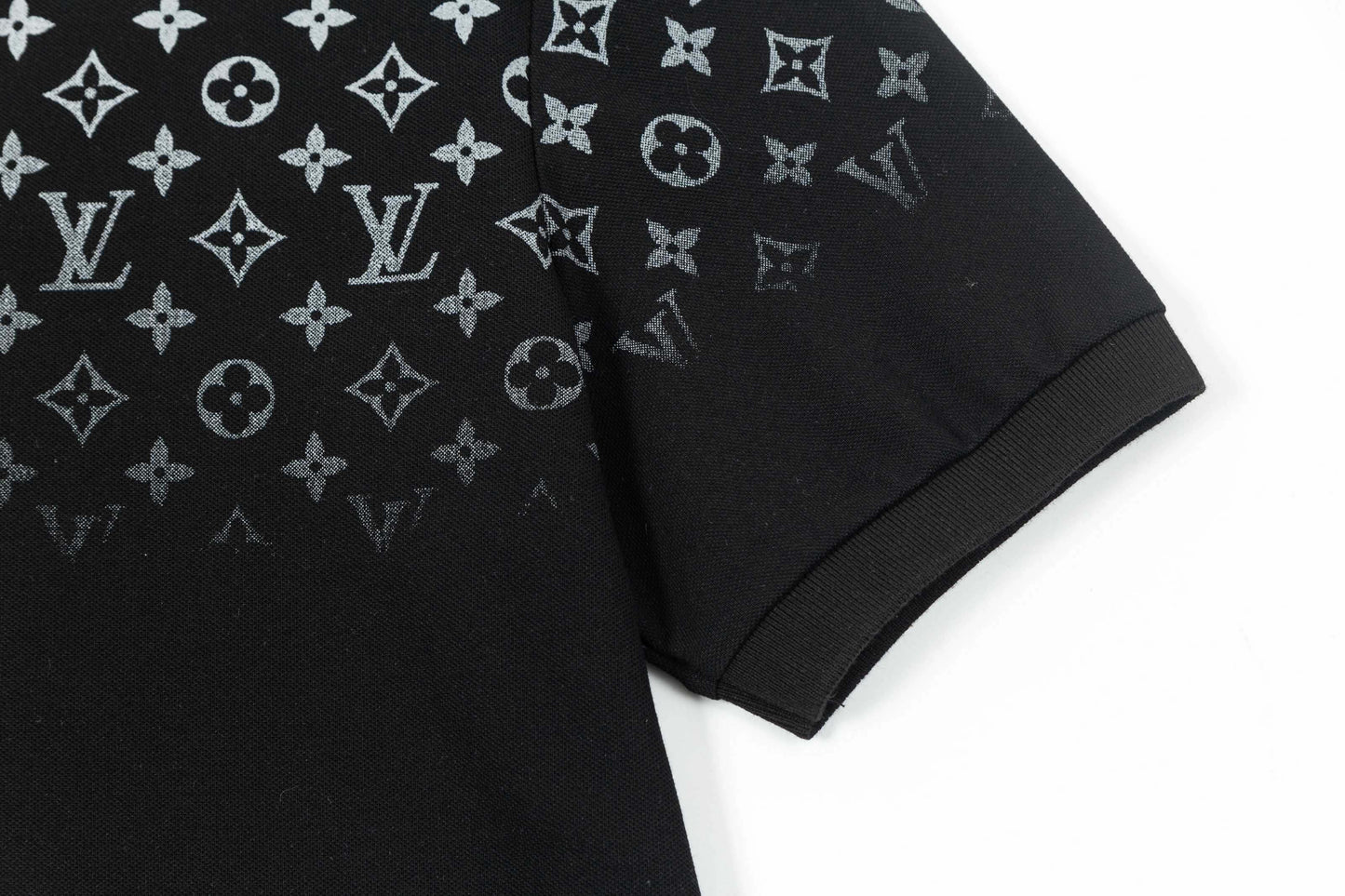 Polo con estampado completo degradado