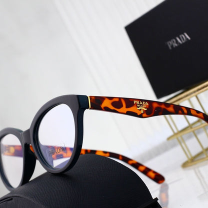 Gafas modernas con estampado de leopardo y protección contra la luz azul