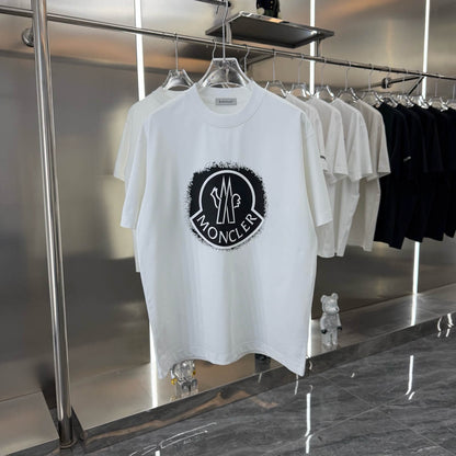 Camiseta con estampado clásico