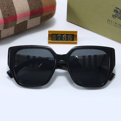 Gafas de sol clásicas con montura a cuadros