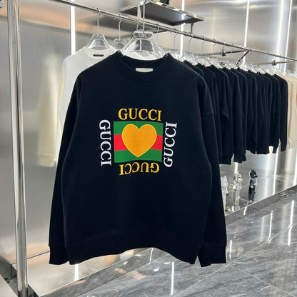 Sudadera con estampado de corazón