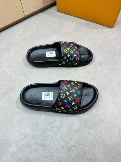 Pantuflas con estampado colorido