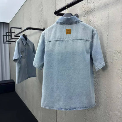 Camisa vaquera bordada con letras de bolsillo