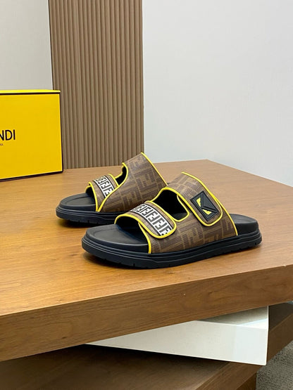 Pantuflas con estampado de ojos y estampado F