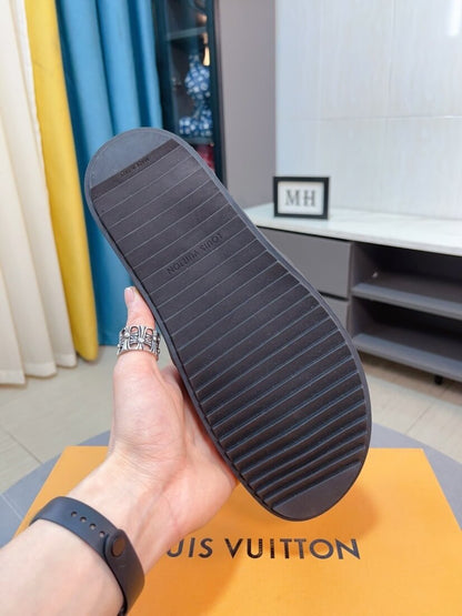 Chaussons à motifs métalliques
