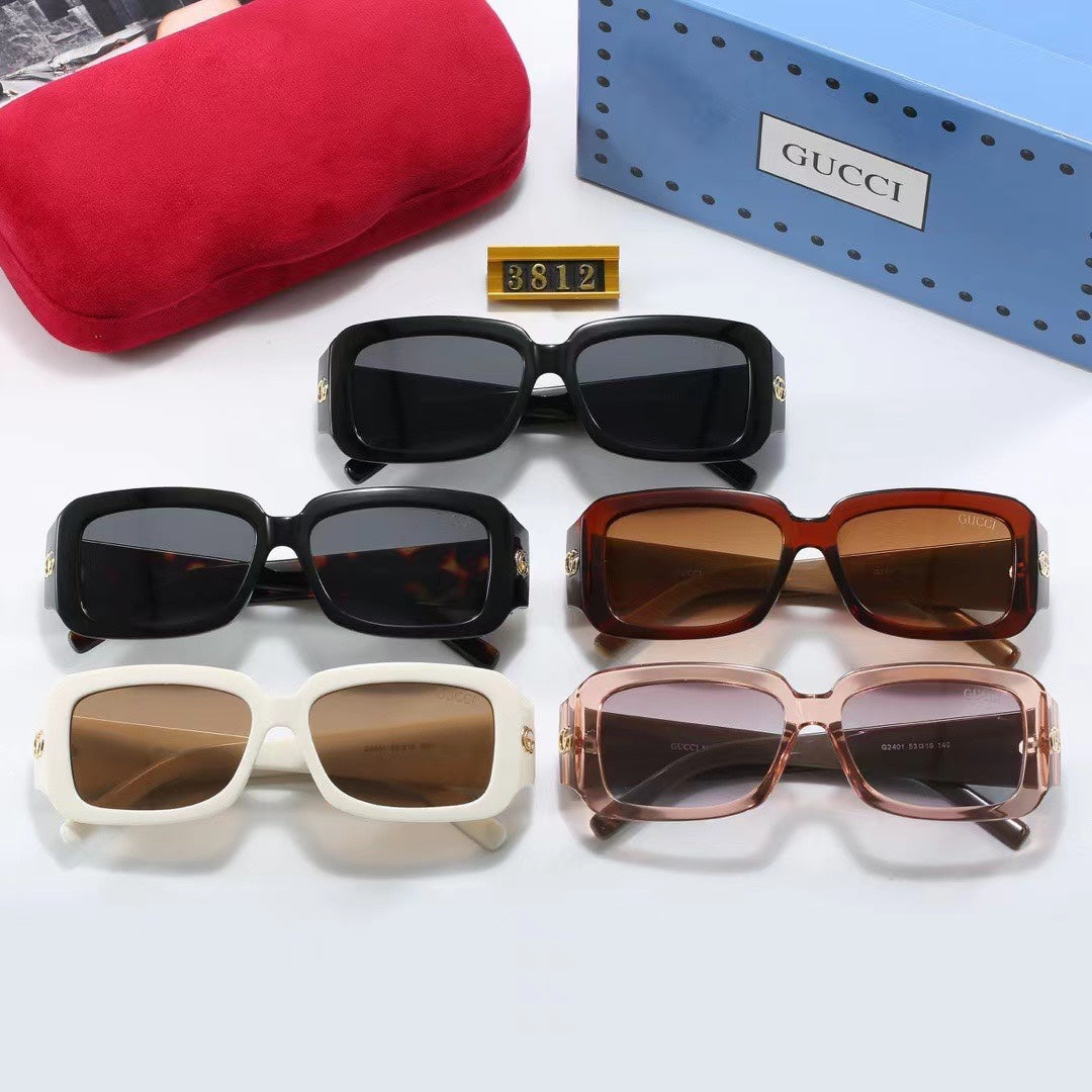 Gafas de sol retro con montura gruesa
