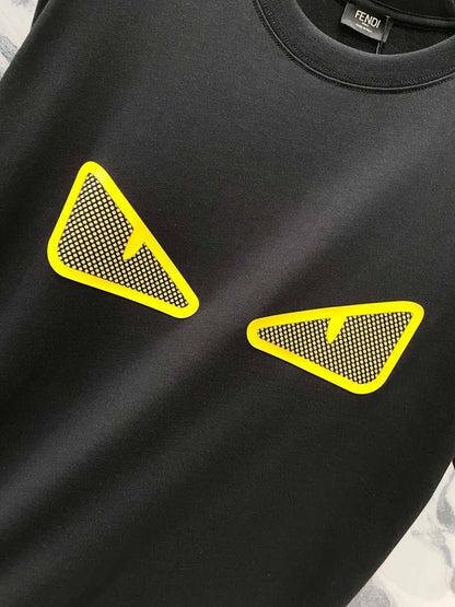 Camiseta con estampado de ojos